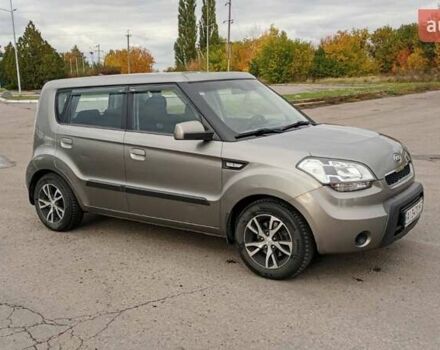 Киа Soul 2010 в Пирятине на Automoto.ua Серый Киа Soul, объемом двигателя 1.59 л и пробегом 218 тыс. км за 6300 $, фото 11 на Automoto.ua