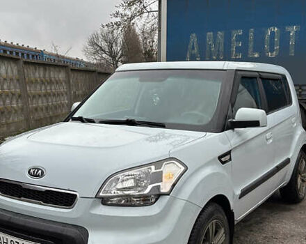 Серый Киа Soul, объемом двигателя 1.6 л и пробегом 205 тыс. км за 5300 $, фото 2 на Automoto.ua