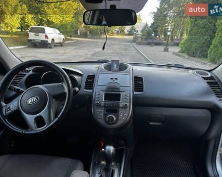 Серый Киа Soul, объемом двигателя 1.6 л и пробегом 123 тыс. км за 8500 $, фото 9 на Automoto.ua