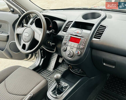 Сірий Кіа Soul, об'ємом двигуна 1.6 л та пробігом 18 тис. км за 9999 $, фото 33 на Automoto.ua