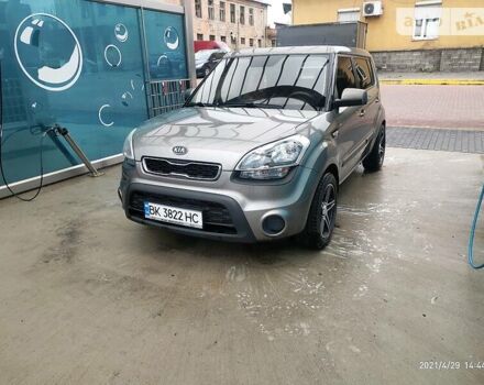 Серый Киа Soul, объемом двигателя 1.6 л и пробегом 280 тыс. км за 6750 $, фото 4 на Automoto.ua