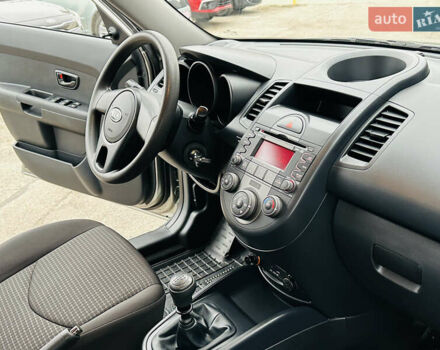 Сірий Кіа Soul, об'ємом двигуна 1.6 л та пробігом 18 тис. км за 9999 $, фото 32 на Automoto.ua