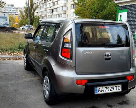 Серый Киа Soul, объемом двигателя 1.6 л и пробегом 109 тыс. км за 8300 $, фото 8 на Automoto.ua