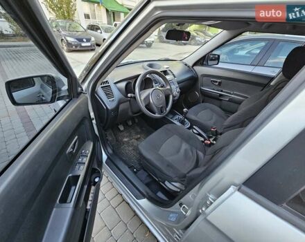 Серый Киа Soul, объемом двигателя 1.6 л и пробегом 114 тыс. км за 8300 $, фото 4 на Automoto.ua