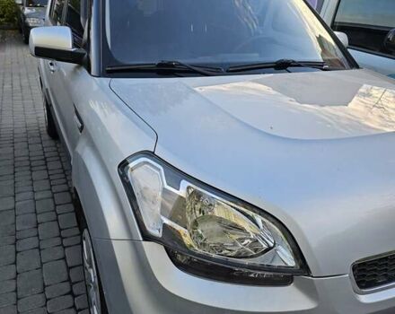 Серый Киа Soul, объемом двигателя 1.6 л и пробегом 114 тыс. км за 8300 $, фото 2 на Automoto.ua