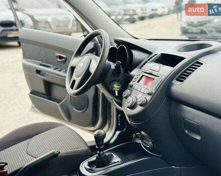 Серый Киа Soul, объемом двигателя 1.6 л и пробегом 18 тыс. км за 10500 $, фото 23 на Automoto.ua