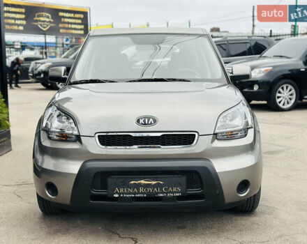 Серый Киа Soul, объемом двигателя 1.6 л и пробегом 18 тыс. км за 10500 $, фото 6 на Automoto.ua