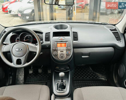 Сірий Кіа Soul, об'ємом двигуна 1.6 л та пробігом 18 тис. км за 9999 $, фото 21 на Automoto.ua