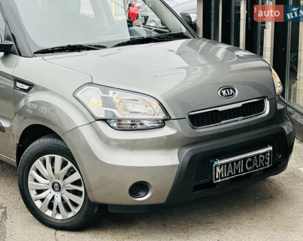 Сірий Кіа Soul, об'ємом двигуна 1.6 л та пробігом 18 тис. км за 9999 $, фото 10 на Automoto.ua