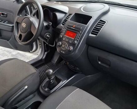 Сірий Кіа Soul, об'ємом двигуна 1.59 л та пробігом 86 тис. км за 6900 $, фото 49 на Automoto.ua