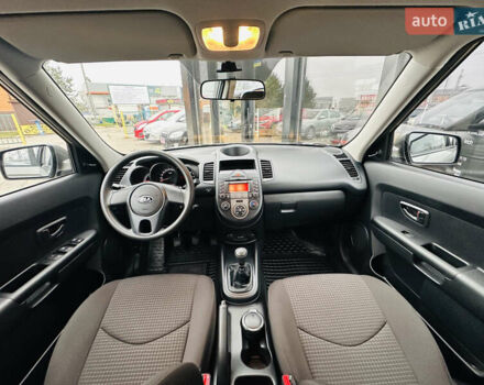 Сірий Кіа Soul, об'ємом двигуна 1.6 л та пробігом 18 тис. км за 9999 $, фото 24 на Automoto.ua