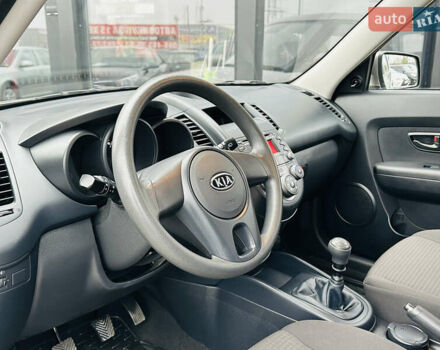 Сірий Кіа Soul, об'ємом двигуна 1.6 л та пробігом 18 тис. км за 9999 $, фото 17 на Automoto.ua