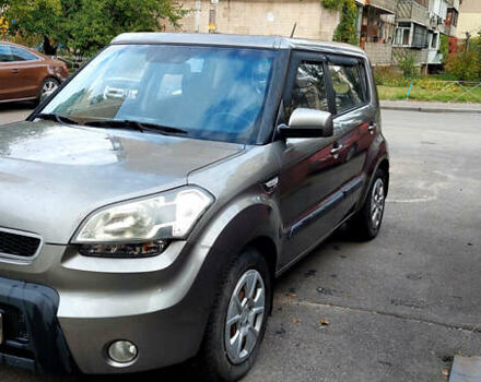 Серый Киа Soul, объемом двигателя 1.6 л и пробегом 109 тыс. км за 8300 $, фото 11 на Automoto.ua