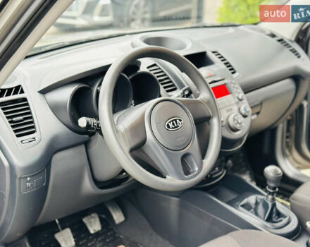 Серый Киа Soul, объемом двигателя 1.6 л и пробегом 18 тыс. км за 10500 $, фото 13 на Automoto.ua