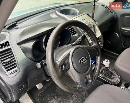 Серый Киа Soul, объемом двигателя 1.6 л и пробегом 275 тыс. км за 5999 $, фото 15 на Automoto.ua