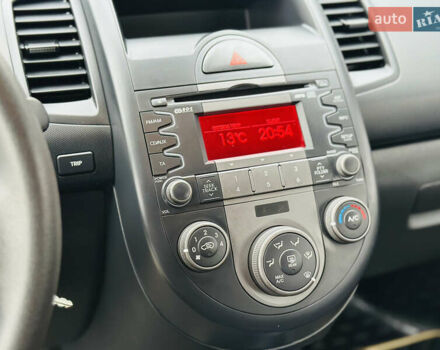 Серый Киа Soul, объемом двигателя 1.6 л и пробегом 18 тыс. км за 10500 $, фото 28 на Automoto.ua