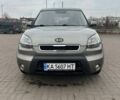 Серый Киа Soul, объемом двигателя 1.58 л и пробегом 264 тыс. км за 7000 $, фото 2 на Automoto.ua