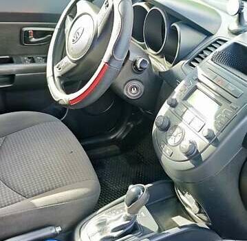Серый Киа Soul, объемом двигателя 1.59 л и пробегом 184 тыс. км за 8500 $, фото 15 на Automoto.ua