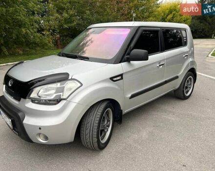 Серый Киа Soul, объемом двигателя 1.6 л и пробегом 275 тыс. км за 5999 $, фото 27 на Automoto.ua