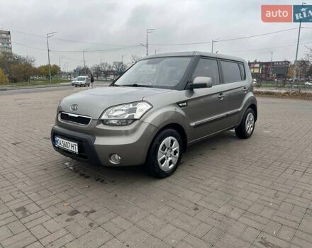 Серый Киа Soul, объемом двигателя 1.58 л и пробегом 264 тыс. км за 7000 $, фото 1 на Automoto.ua