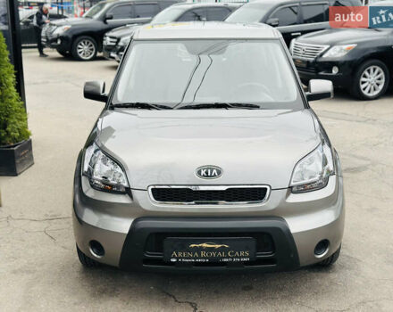 Серый Киа Soul, объемом двигателя 1.6 л и пробегом 18 тыс. км за 10500 $, фото 7 на Automoto.ua