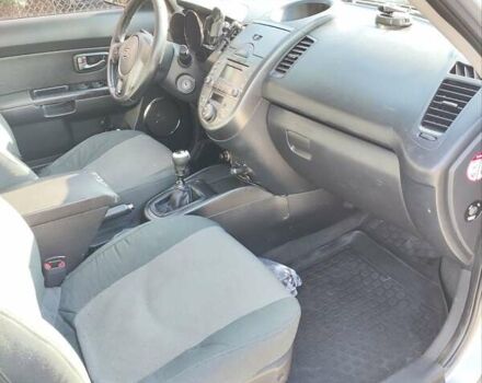 Серый Киа Soul, объемом двигателя 1.58 л и пробегом 209 тыс. км за 7800 $, фото 12 на Automoto.ua