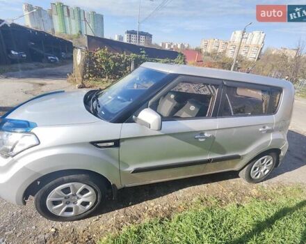 Серый Киа Soul, объемом двигателя 1.58 л и пробегом 209 тыс. км за 7800 $, фото 5 на Automoto.ua