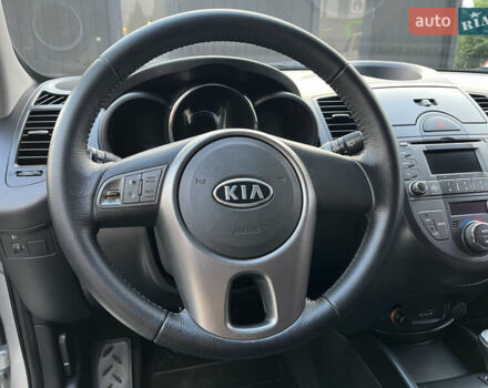 Серый Киа Soul, объемом двигателя 1.59 л и пробегом 83 тыс. км за 8300 $, фото 23 на Automoto.ua