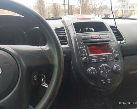 Серый Киа Soul, объемом двигателя 1.6 л и пробегом 280 тыс. км за 6750 $, фото 7 на Automoto.ua