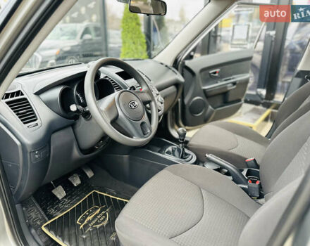 Серый Киа Soul, объемом двигателя 1.6 л и пробегом 18 тыс. км за 10500 $, фото 12 на Automoto.ua