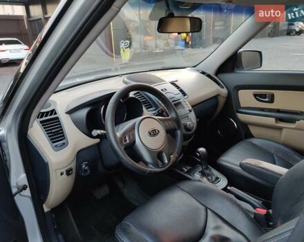 Сірий Кіа Soul, об'ємом двигуна 1.59 л та пробігом 240 тис. км за 7500 $, фото 9 на Automoto.ua