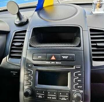 Серый Киа Soul, объемом двигателя 1.59 л и пробегом 184 тыс. км за 8500 $, фото 16 на Automoto.ua