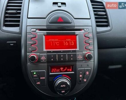 Серый Киа Soul, объемом двигателя 1.58 л и пробегом 264 тыс. км за 7000 $, фото 10 на Automoto.ua