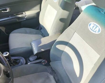 Серый Киа Soul, объемом двигателя 1.58 л и пробегом 209 тыс. км за 7800 $, фото 7 на Automoto.ua