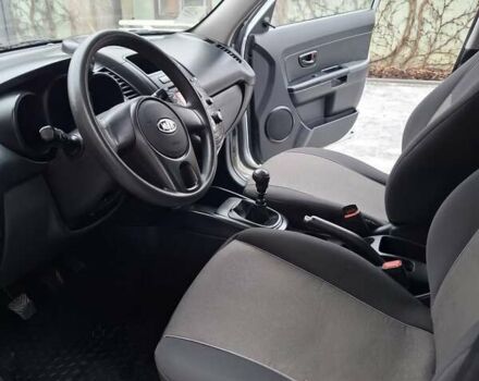 Сірий Кіа Soul, об'ємом двигуна 1.59 л та пробігом 86 тис. км за 6900 $, фото 37 на Automoto.ua