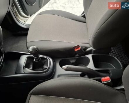 Сірий Кіа Soul, об'ємом двигуна 1.59 л та пробігом 86 тис. км за 6900 $, фото 48 на Automoto.ua