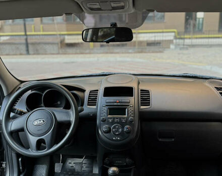 Серый Киа Soul, объемом двигателя 1.59 л и пробегом 203 тыс. км за 7500 $, фото 24 на Automoto.ua