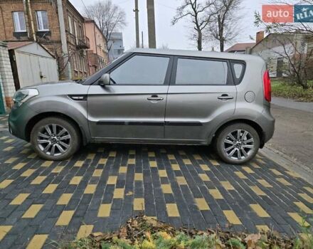 Серый Киа Soul, объемом двигателя 1.59 л и пробегом 127 тыс. км за 7500 $, фото 4 на Automoto.ua