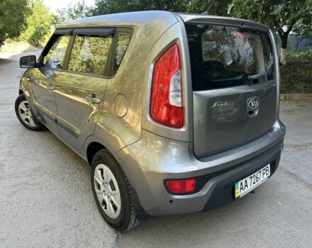 Сірий Кіа Soul, об'ємом двигуна 1.6 л та пробігом 104 тис. км за 7500 $, фото 7 на Automoto.ua