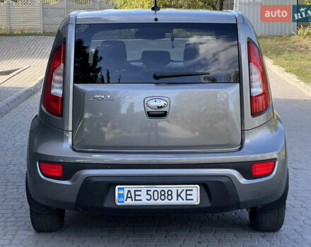 Сірий Кіа Soul, об'ємом двигуна 1.59 л та пробігом 152 тис. км за 8400 $, фото 5 на Automoto.ua