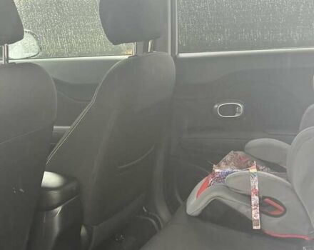 Серый Киа Soul, объемом двигателя 2 л и пробегом 130 тыс. км за 7500 $, фото 5 на Automoto.ua