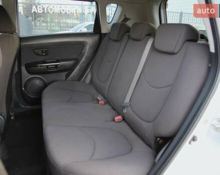 Серый Киа Soul, объемом двигателя 1.59 л и пробегом 154 тыс. км за 7900 $, фото 7 на Automoto.ua