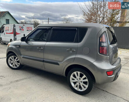 Киа Soul 2013 в Трускавце на Automoto.ua Серый Киа Soul, объемом двигателя 1.59 л и пробегом 141 тыс. км за 7400 $, фото 3 на Automoto.ua