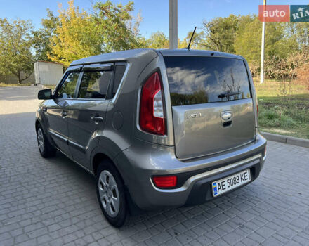 Сірий Кіа Soul, об'ємом двигуна 1.59 л та пробігом 152 тис. км за 8400 $, фото 11 на Automoto.ua