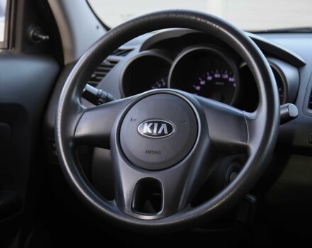 Серый Киа Soul, объемом двигателя 1.6 л и пробегом 154 тыс. км за 7900 $, фото 13 на Automoto.ua