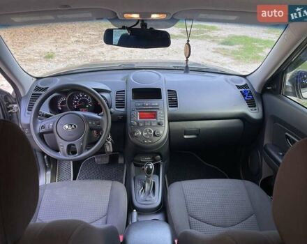 Сірий Кіа Soul, об'ємом двигуна 1.59 л та пробігом 152 тис. км за 8400 $, фото 32 на Automoto.ua