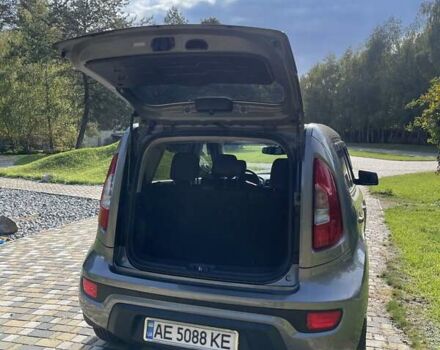 Сірий Кіа Soul, об'ємом двигуна 1.59 л та пробігом 152 тис. км за 8400 $, фото 28 на Automoto.ua