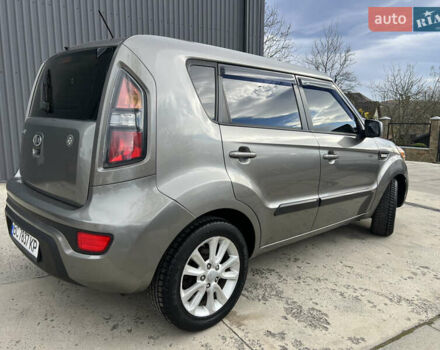 Киа Soul 2013 в Трускавце на Automoto.ua Серый Киа Soul, объемом двигателя 1.59 л и пробегом 141 тыс. км за 7400 $, фото 5 на Automoto.ua