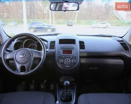 Серый Киа Soul, объемом двигателя 1.59 л и пробегом 154 тыс. км за 7900 $, фото 11 на Automoto.ua