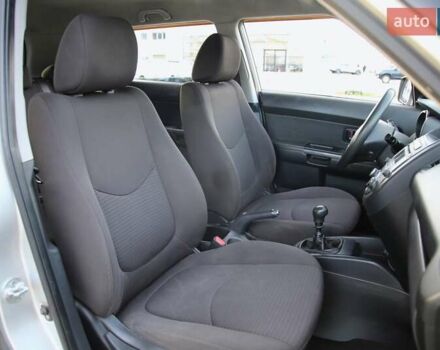 Серый Киа Soul, объемом двигателя 1.59 л и пробегом 154 тыс. км за 7900 $, фото 9 на Automoto.ua